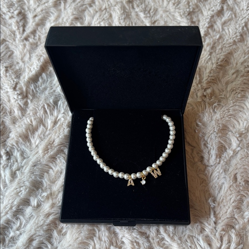 Lana Del Rey AW Necklace 18 - 20”
New in box
#coquette